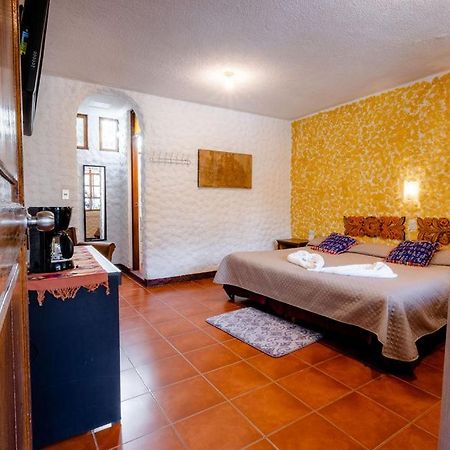 Hotel Fonda Del Sol Panajachel Exterior photo