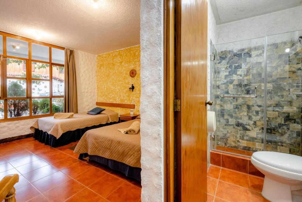 Hotel Fonda Del Sol Panajachel Exterior photo