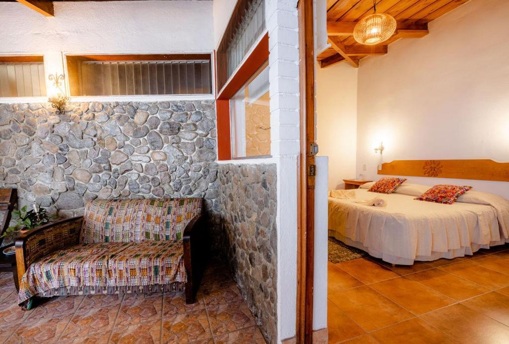 Hotel Fonda Del Sol Panajachel Exterior photo