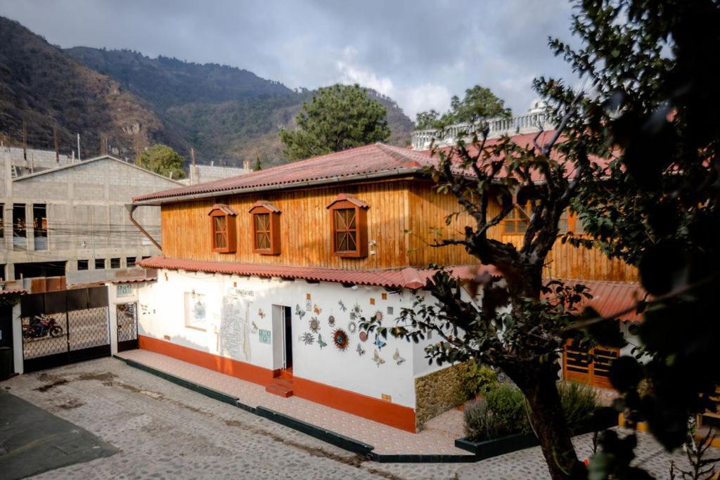 Hotel Fonda Del Sol Panajachel Exterior photo