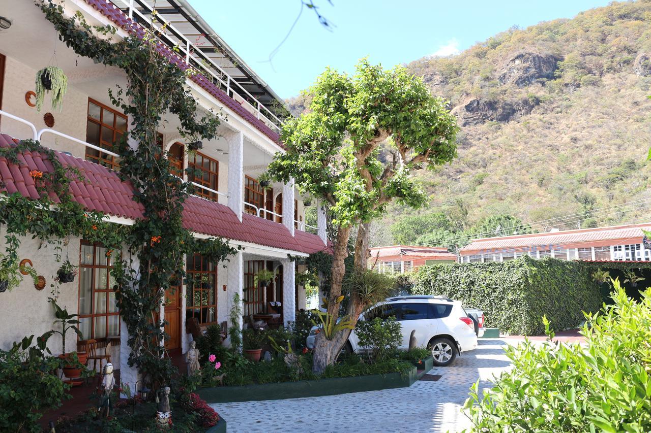 Hotel Fonda Del Sol Panajachel Exterior photo